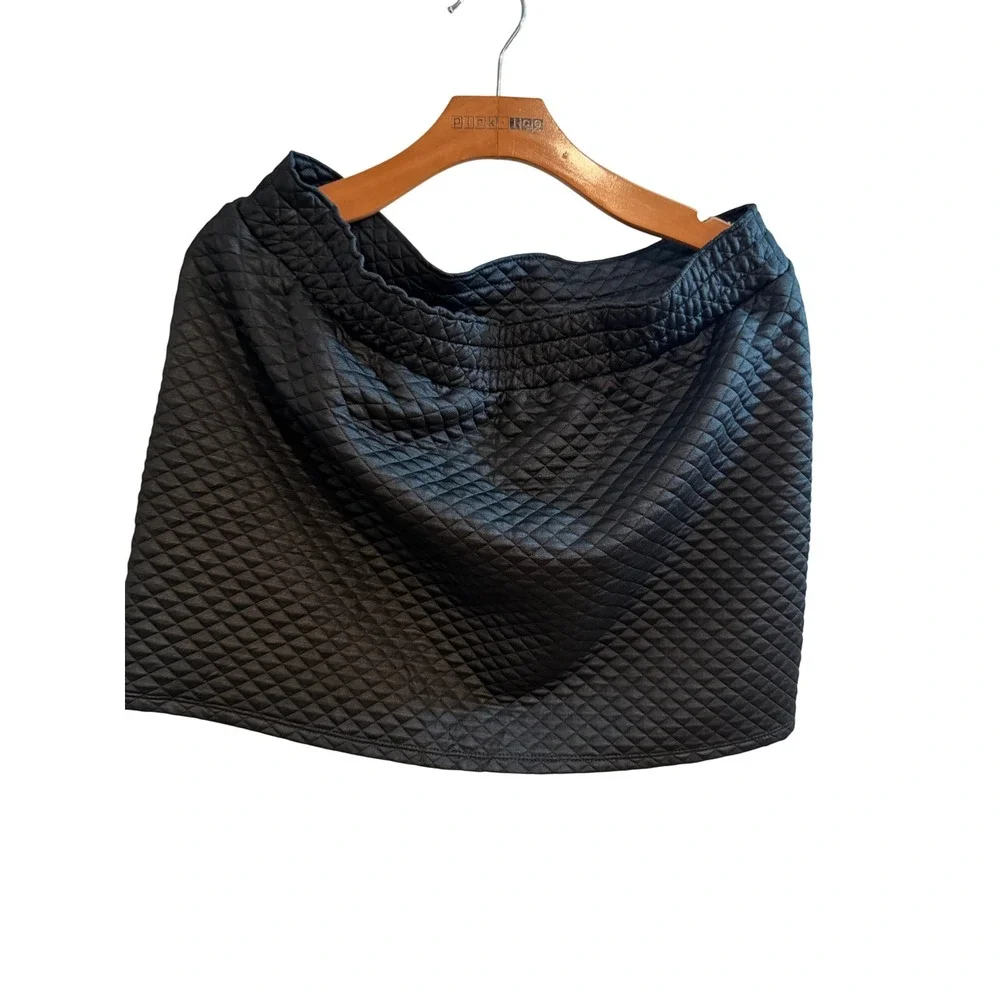 Fabletics Black Quilted Mini Skirt Elastic Waist Sporty Casual Size L